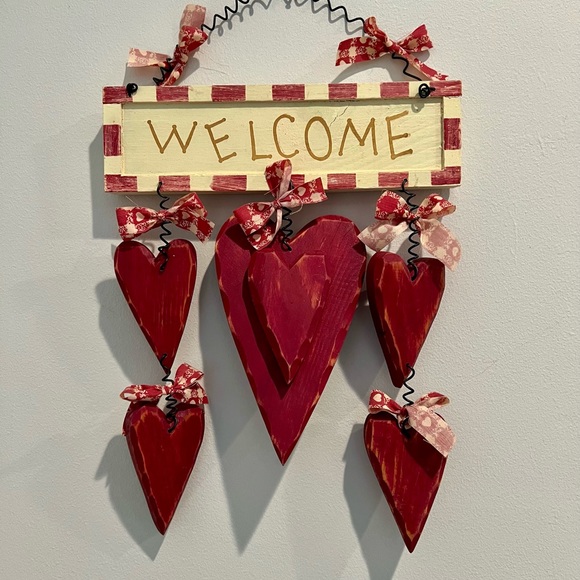 Valentine’s Day Heart Welcome Wood Sign Wall Decor - Picture 6 of 8